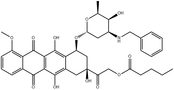 (8S,10S)-10-(3-ベンジルアミノ-2,3,6-トリデオキシ-α-L-lyxo-ヘキソピラノシルオキシ)-7,8,9,10-テトラヒドロ-6,8α,11-トリヒドロキシ-8-(バレリルオキシアセチル)-1-メトキシ-5,12-ナフタセンジオン 化学構造式