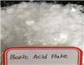 Boric acid flakes